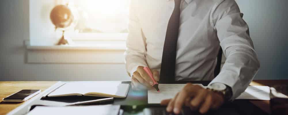 Advogado Correspondente realizando diligências jurídicas