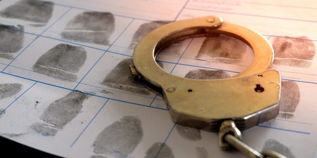 Por que o estelionato é um crime comum?