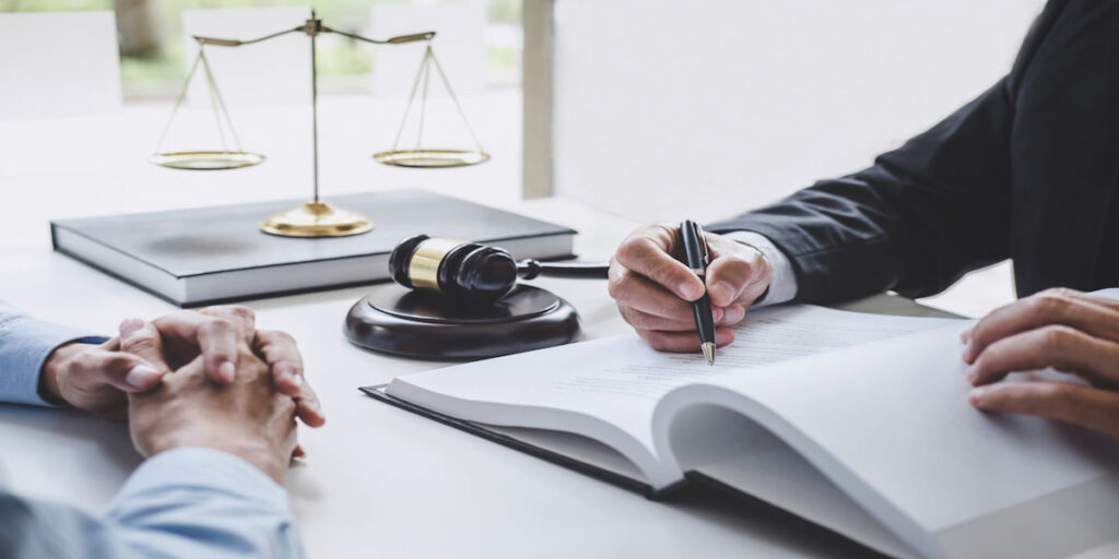 Quais atividades um correspondente jurídico realiza