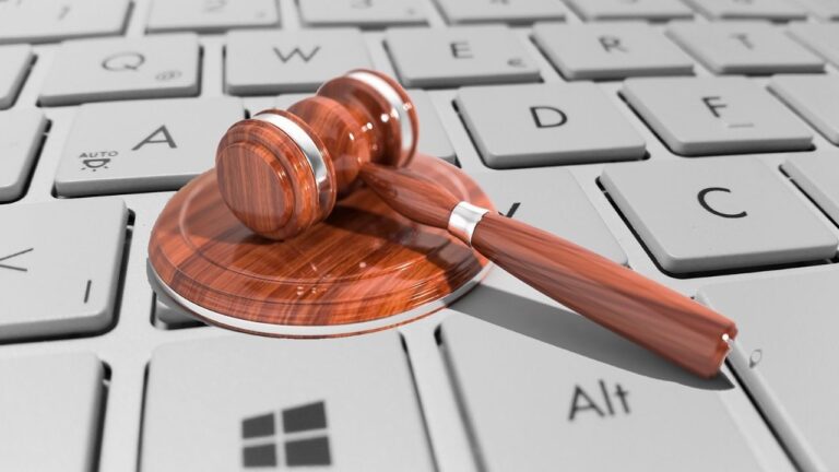 Transformação digital no Direito: como a tecnologia está moldando os escritórios de advocacia